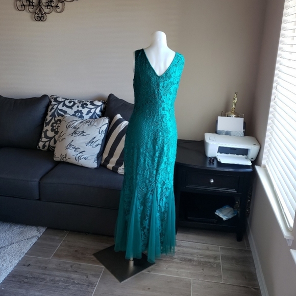 NWOT Green Lace Mermaid Formal Gown dress Size S - Picture 2 of 6